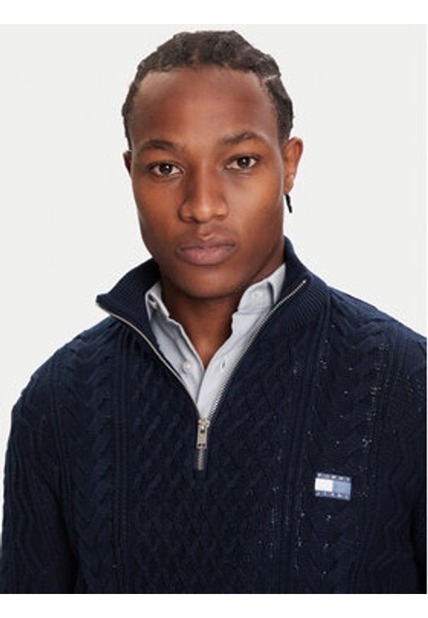 Tommy Jeans Sweter DM0DM22103 Granatowy Regular Fit. Kolor: niebieski. Materiał: bawełna