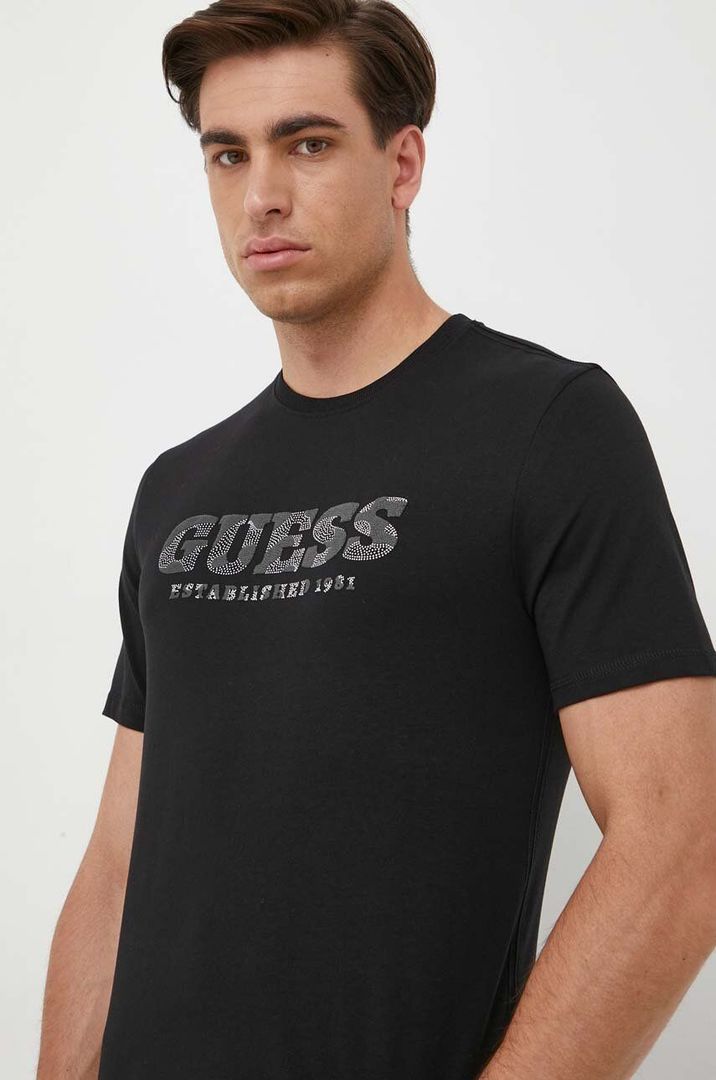 Czarny t shirt clearance guess