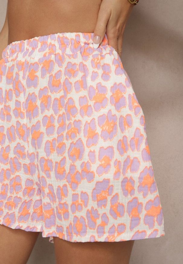 Renee - Pomarańczowe Szorty High Waist z Bawełny w Zwierzęcy Print Felarisa. Okazja: na co dzień. Stan: podwyższony. Kolor: pomarańczowy. Materiał: bawełna. Wzór: motyw zwierzęcy, nadruk. Styl: casual