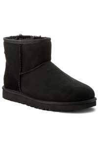 Ugg Śniegowce M Classic Mini 1002072 Czarny. Kolor: czarny. Materiał: skóra