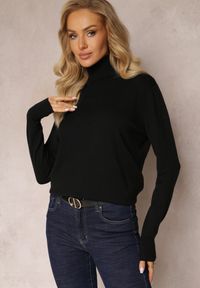Renee - Czarny Sweter Golf o Dopasowanym Fasonie z Wiskozą Nalexa. Typ kołnierza: golf. Kolor: czarny. Materiał: wiskoza. Długość rękawa: długi rękaw. Długość: długie. Sezon: jesień, zima. Styl: klasyczny