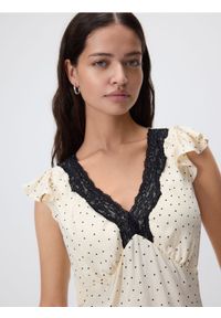 Reserved - Bluzka z koronką - złamana biel. Materiał: koronka. Wzór: koronka #1