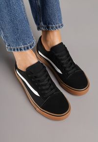 Renee - Czarno-Beżowe Tenisówki z Boczną Naszywką Simeris. Zapięcie: sznurówki. Kolor: czarny. Materiał: jeans. Wzór: aplikacja. Styl: sportowy #4