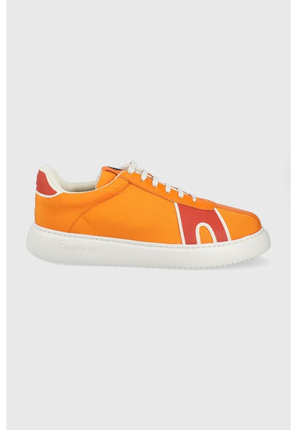 Camper buty Runner K21 kolor pomarańczowy. Nosek buta: okrągły. Zapięcie: sznurówki. Kolor: pomarańczowy