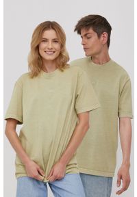 Reebok Classic T-shirt kolor zielony gładki. Okazja: na co dzień. Kolor: zielony. Materiał: dzianina. Wzór: gładki. Styl: casual