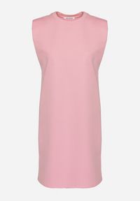 Born2be - Różowa Sukienka Pudełkowa z Podkreślonymi Ramionami Mimossa. Kolor: różowy. Długość rękawa: bez rękawów. Styl: wakacyjny #5