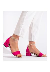 Goodin Fuksjowe sandały damskie na obcasie różowe. Kolor: różowy. Obcas: na obcasie. Wysokość obcasa: średni #2