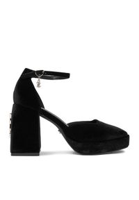 Juicy Couture Czółenka EO-W2SH59501A Czarny. Kolor: czarny. Materiał: materiał