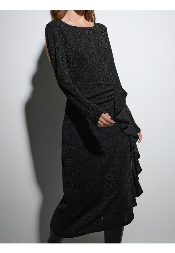 Sinsay - Elegancka sukienka midi - czarny. Kolor: czarny. Styl: elegancki. Długość: midi