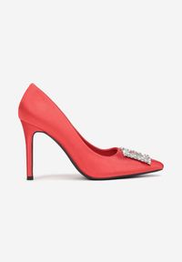 Renee - Czerwone Szpilki Satynowe z Biżuteryjną Klamerką Ozena. Nosek buta: otwarty. Kolor: czerwony. Materiał: satyna. Obcas: na szpilce. Wysokość obcasa: średni #3