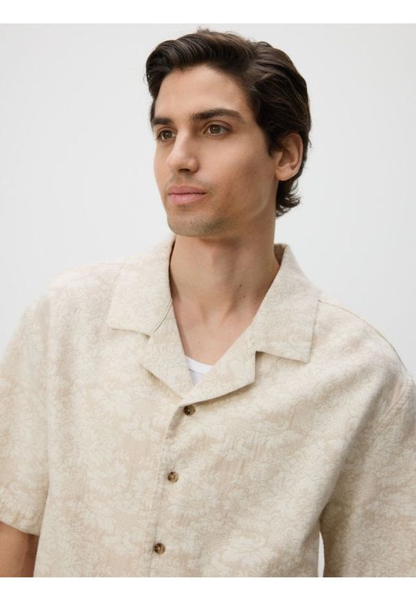 Reserved - Żakardowa koszula - beżowy. Kolor: beżowy. Materiał: żakard