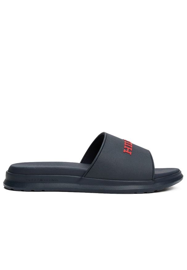 TOMMY HILFIGER - Klapki Tommy Hilfiger Dual Density Hilfiger Pool FM0FM05430-DW5 - granatowe. Okazja: na plażę, na co dzień. Kolor: niebieski. Materiał: guma, syntetyk. Wzór: aplikacja. Styl: casual