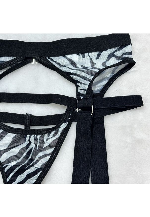 Intica - Zestaw bielizny z prześwitującymi elementami na romantyczny wieczór Rosmarie. Kolor: wielokolorowy. Materiał: materiał