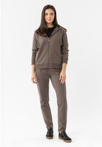 Volcano - Spodnie dresowe N-MILLA. Materiał: dresówka. Wzór: napisy, haft. Sport: wspinaczka #1