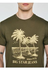 Big-Star - Koszulka męska z kontrastowym nadrukiem khaki Omer 303. Kolor: zielony. Materiał: materiał, bawełna, skóra, dzianina. Wzór: nadruk. Styl: militarny, elegancki, klasyczny, vintage #3