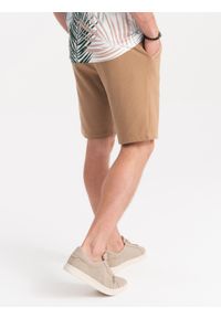 Ombre Clothing - Dzianinowe szorty męskie z ozdobną gumka w pasie - jasnobrązowe V4. Kolor: brązowy. Materiał: dzianina #6