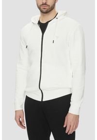 Guess - GUESS Biała męska bluza Aldwin. Kolor: biały. Materiał: bawełna, poliester. Długość rękawa: długi rękaw. Długość: długie. Sezon: zima, jesień