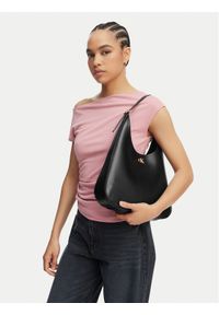 Calvin Klein Torebka Ck Medium Shoulder Bag LV04F3522G Czarny. Kolor: czarny. Materiał: skórzane #1