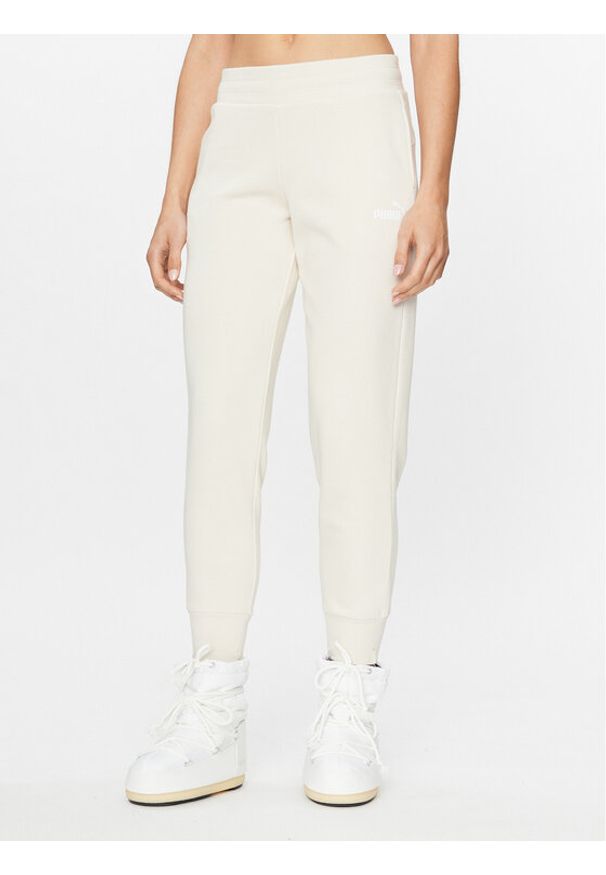 Puma Spodnie dresowe Ess 586841 Biały Regular Fit. Kolor: biały. Materiał: syntetyk, dresówka, bawełna