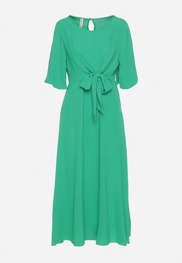 Born2be - Ciemnozielona Sukienka Maxi z Ozdobnym Wiązaniem i Gumką w Talii Myrcella. Kolor: zielony. Długość: maxi