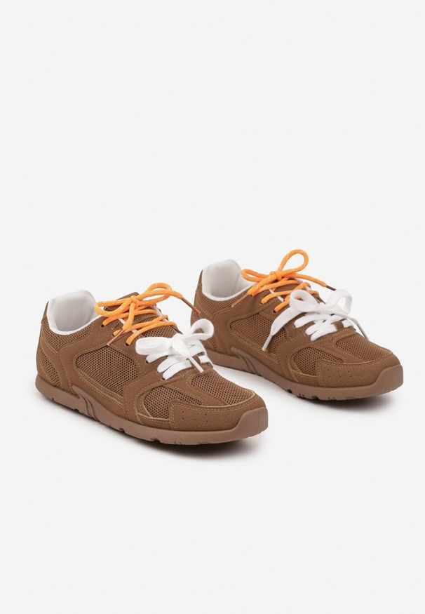 Born2be - Brązowe Sneakersy z Dwoma Parami Sznurówek Silfita. Okazja: na co dzień, na spacer. Kolor: brązowy. Sport: turystyka piesza