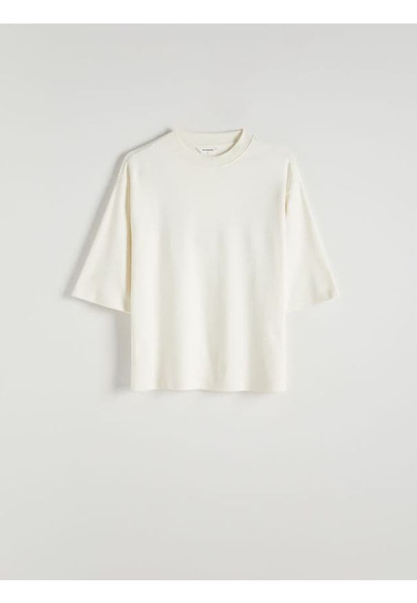 Reserved - Gładki T-shirt oversize - złamana biel. Materiał: bawełna, dzianina. Wzór: gładki
