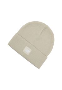 Czapka New Balance LAH13034TWF– beżowa. Kolor: beżowy. Materiał: akryl. Sezon: zima