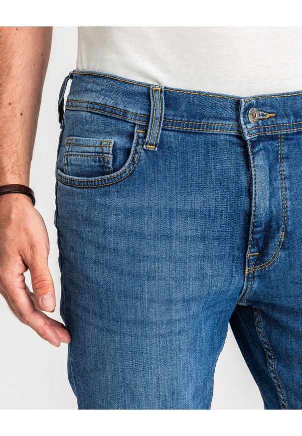Męskie Spodnie Jeansowe Mustang Style Vegas Denim Blue 1017120 5000 623