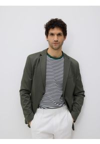Reserved - Marynarka slim fit - oliwkowy. Kolor: oliwkowy. Materiał: dzianina, elastan, wiskoza #1