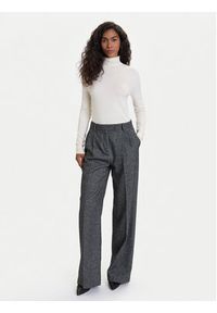 Vero Moda Golf Happiness 10300472 Beżowy Slim Fit. Typ kołnierza: golf. Kolor: beżowy. Materiał: syntetyk