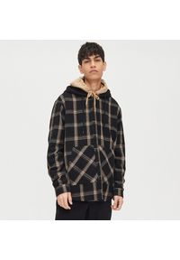 Cropp - Koszula w kratę z kapturem - Czarny. Typ kołnierza: kaptur. Kolor: czarny #1