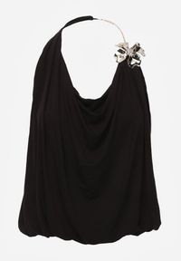 Renee - Czarny Marszczony Top Halter z Łańcuszkiem i Kwiatem Przy Dekolcie Idivanna. Okazja: na imprezę. Typ kołnierza: dekolt halter. Kolor: czarny. Materiał: jeans. Wzór: kwiaty. Styl: elegancki #6