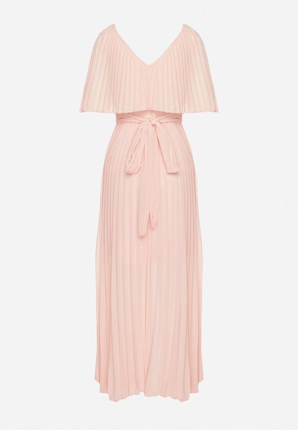 Born2be - Jasnoróżowa Sukienka Plisowana z Szeroką Falbaną Przy Dekolcie Dinara. Kolor: różowy. Styl: wizytowy. Długość: maxi