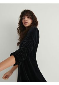 Reserved - Welurowa sukienka mini - czarny. Kolor: czarny. Materiał: welur. Długość: mini