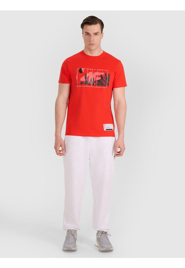 4f - 4F T-shirt regular z nadrukiem siatkarskim męski - czerwony S. Okazja: na co dzień, do domu. Kolor: czerwony. Materiał: bawełna, materiał, jersey. Wzór: nadruk. Styl: klasyczny, casual, sportowy