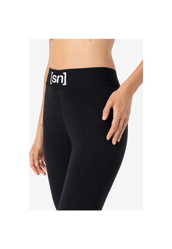 Legginsy damskie SUPER.NATURAL Fintess Shorts. Kolor: czarny. Sport: turystyka piesza