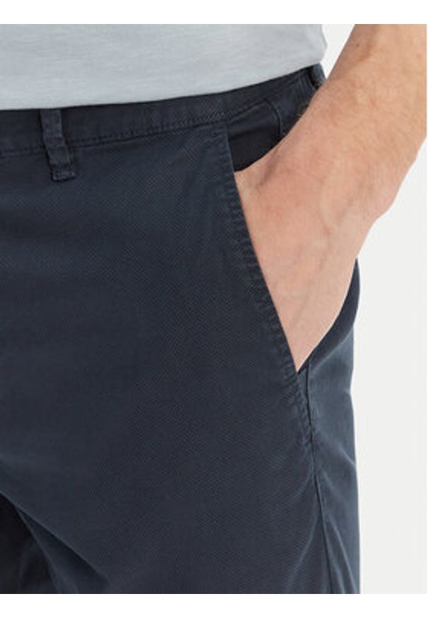 BOSS Chinosy Chino 50554754 Granatowy Slim Fit. Kolor: niebieski. Materiał: bawełna