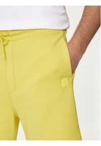 BOSS - Boss Szorty sportowe Sewalk 50511726 Żółty Regular Fit. Kolor: żółty. Materiał: bawełna. Styl: sportowy #3