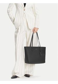 DKNY Torebka R44AYI42 Czarny. Kolor: czarny. Materiał: skórzane