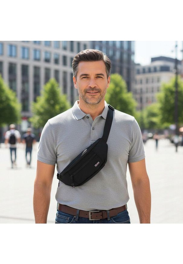 Męska Saszetka (Nerka) na Biodro - Pako Jeans - Czarna. Kolor: czarny. Materiał: poliester