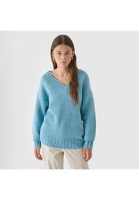 outhorn - Sweter z wełną i alpaką damski - niebieski. Typ kołnierza: dekolt w serek. Kolekcja: plus size. Kolor: niebieski. Materiał: wełna #3