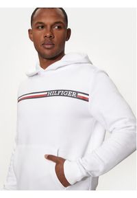 TOMMY HILFIGER - Tommy Hilfiger Bluza Chest Stripe MW0MW36737 Biały Regular Fit. Kolor: biały. Materiał: bawełna, syntetyk