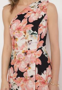Born2be - Czarna Wiskozowa Kwiatowa Sukienka o Asymetrycznym Kroju Lironia. Okazja: na co dzień. Kolor: czarny. Materiał: wiskoza. Wzór: kwiaty. Sezon: wiosna, lato. Typ sukienki: asymetryczne. Styl: casual, elegancki #7