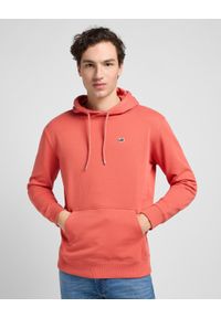 Lee - MĘSKA BLUZA Z KAPTUREM LEE PLAIN HOODIE POPPY 112353275 L80Y015640. Typ kołnierza: kaptur #1