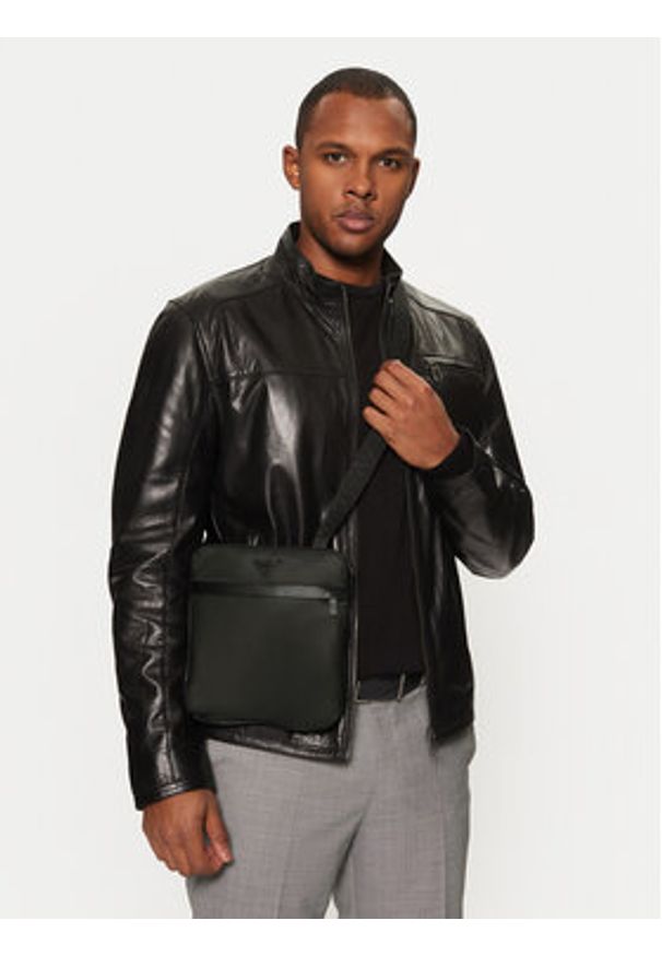 Emporio Armani Saszetka Y4M185 Y217J 80023 Zielony. Kolor: zielony. Materiał: skóra