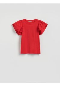 Reserved - T-shirt z ażurowymi rękawami - czerwony. Kolor: czerwony. Materiał: bawełna. Wzór: ażurowy