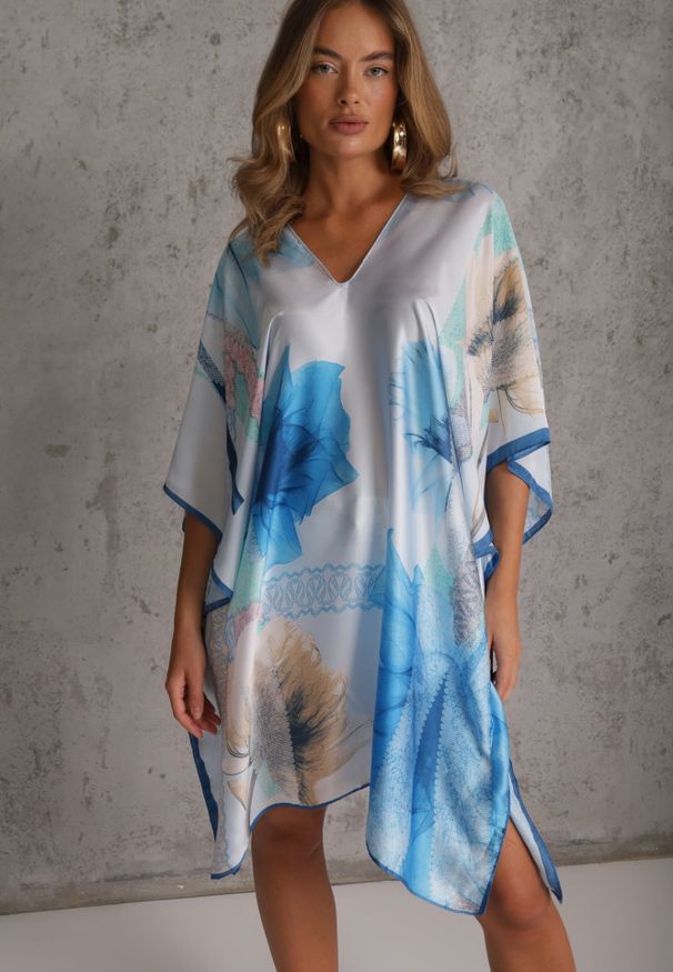 Renee - Niebieskie Ponczo z Wiskozy w Kwiatowy Print z Lamówką Twigs. Okazja: na plażę. Kolor: niebieski. Materiał: wiskoza. Wzór: nadruk, kwiaty. Styl: elegancki
