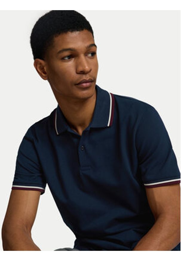 Selected Homme Polo 16095852 Granatowy Slim Fit. Typ kołnierza: polo. Kolor: niebieski. Materiał: bawełna