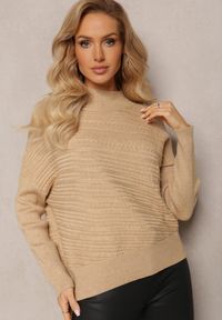 Renee - Jasnobeżowy Asymetryczny Sweter z Wełną Ozdobiony Tłoczeniem Aurorrsa. Kolor: beżowy. Materiał: wełna. Wzór: aplikacja #5