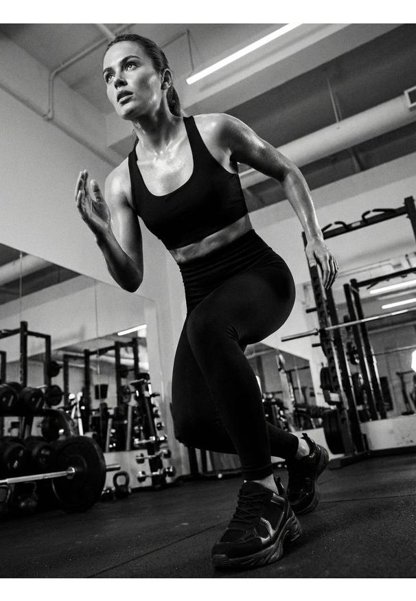 Sinsay - Legginsy sportowe - czarny. Kolor: czarny. Styl: sportowy